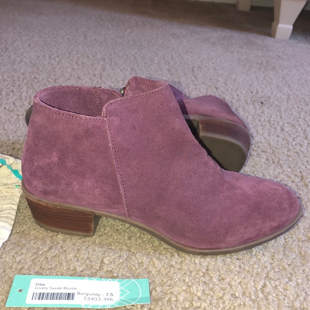 Diba lovely Suede Bootie